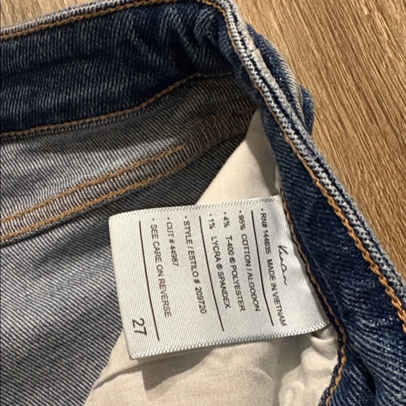 KanCan Distressed Jeans - size 27 - barely used - Picture 4 of 5